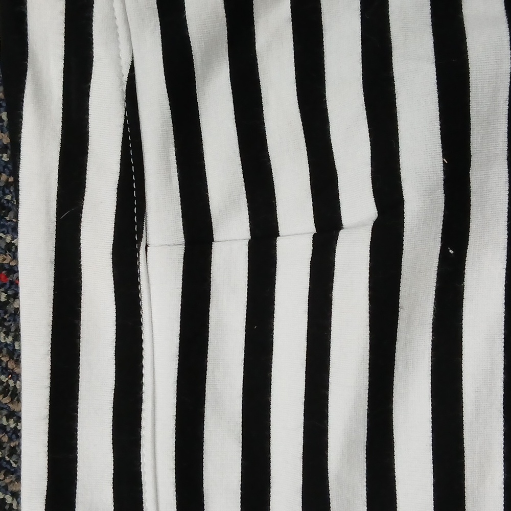 Banana Republic skirt Black White Striped Size 10 - Picture 4 of 5
